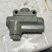 Load image into Gallery viewer, Vickers RM3-14S100-10 Hyd. Valve, Safety Relief
