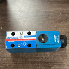 Load image into Gallery viewer, Vickers KCG-3-250D-Z-M-U-H1-10 Proportional Valve
