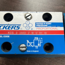 Load image into Gallery viewer, Vickers KCG-3-250D-Z-M-U-H1-10 Proportional Valve
