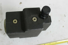 Load image into Gallery viewer, Rexroth R25S__K4__ Hydraulic Valve New Scratched Tag
