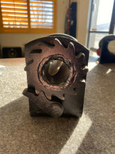 Load image into Gallery viewer, 26-0700 Winch Notched Slider New