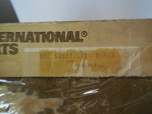 Load image into Gallery viewer, International Parts Wiper 668897C91 New