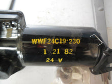 Load image into Gallery viewer, International Parts Wiper 668897C91 New