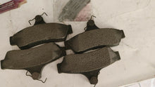 Load image into Gallery viewer, Bendix Brake Pads D1048 New