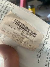 Load image into Gallery viewer, 2 VePagoo Front Hood Lift Gas Shock Strut Spring for Dodge Ram 1500/2500/3500