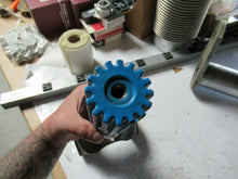 Load image into Gallery viewer, New Spicer Yoke Shaft F6-82-119-3