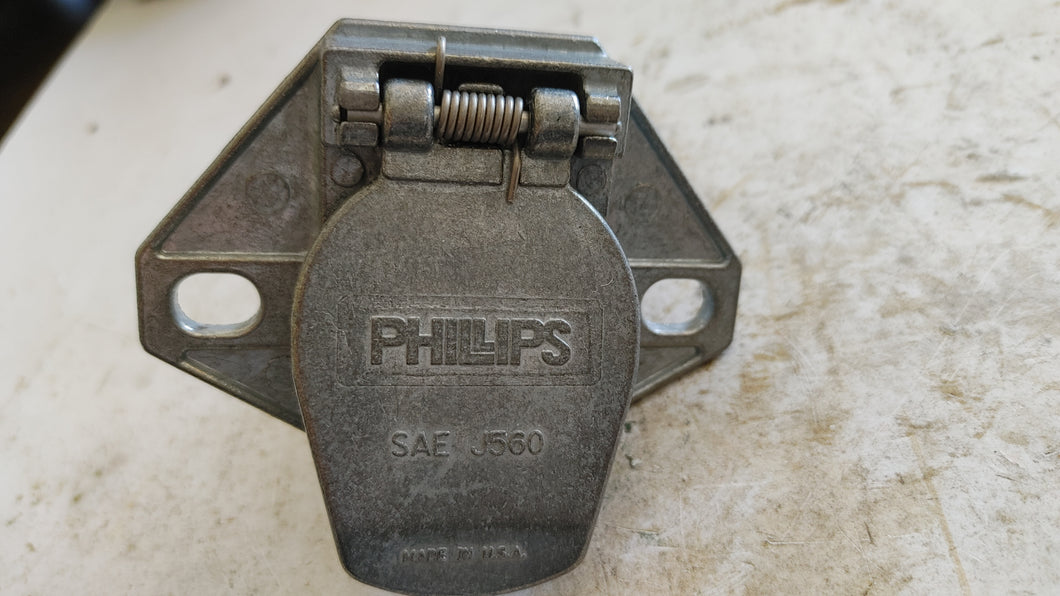 15-320 - Phillips - Trailer lights, Single Pole Socket