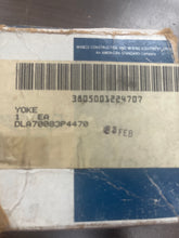 Load image into Gallery viewer, Wabco 723740 Yoke 3805-00-122-4707
