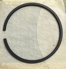 Load image into Gallery viewer, Allis Chalmers 4515041 Piston ring set 2815-00-083-7877
