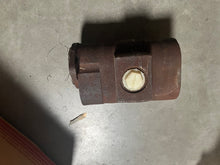 Load image into Gallery viewer, Danfoss 163D1186 Hydraulic Motor for Bobcat NOS
