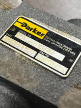 Load image into Gallery viewer, Parker 987767 Directional Control Valve
