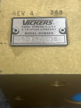 Load image into Gallery viewer, Vickers MCD-2304 Hydraulic Manifold Valve
