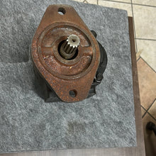 Load image into Gallery viewer, Ultra 6400-1599 Hydraulic Pump
