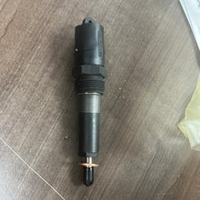 Load image into Gallery viewer, Case J919331 Fuel Injector OEM
