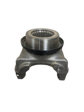 Load image into Gallery viewer, Detroit Diesel A6803520744 Yoke SPL 100 Spicer 50038087

