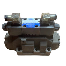 Load image into Gallery viewer, INTERNATIONAL DG08-2C-E-10 DIRECTIONAL VALVE
