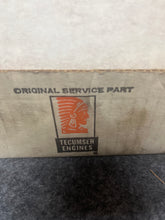 Load image into Gallery viewer, Tecumseh Engines 290314 Crankshaft
