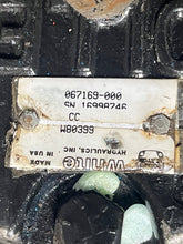 Load image into Gallery viewer, White / Upright Aerial W80399 Hydraulic Motor used
