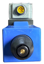 Load image into Gallery viewer, VICKERS DG4SLW-012A-H-60-S471 PILOT VALVE
