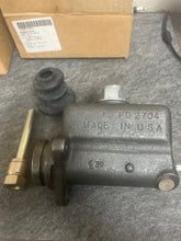Load image into Gallery viewer, Wagner FE672M Master Cylinder FD2704, 2530-00-771-6954
