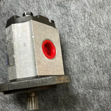 Load image into Gallery viewer, Rexroth Hyd. 1PF2G3-22B/38 Hyd. Pump R35P007577
