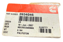 Load image into Gallery viewer, Cummins 3934046 Piston Pin
