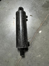 Load image into Gallery viewer, MTE 0399 0400 01000 Hydraulic Cylinder
