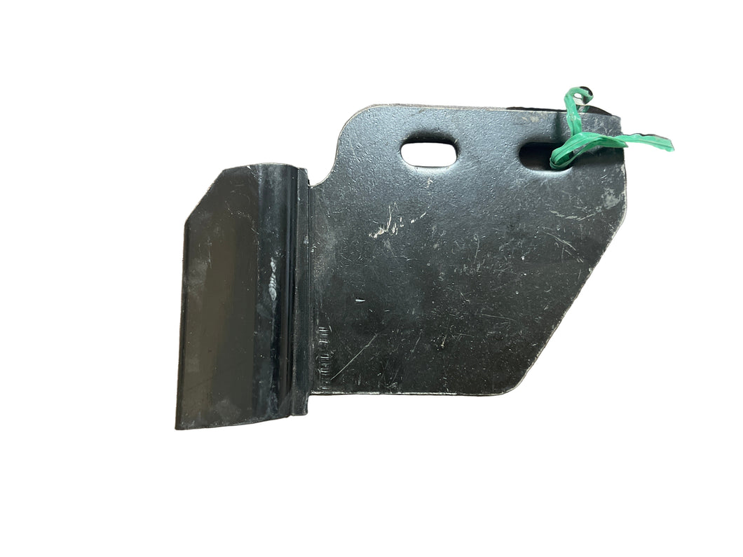 International 2022631C1 Hood Guide