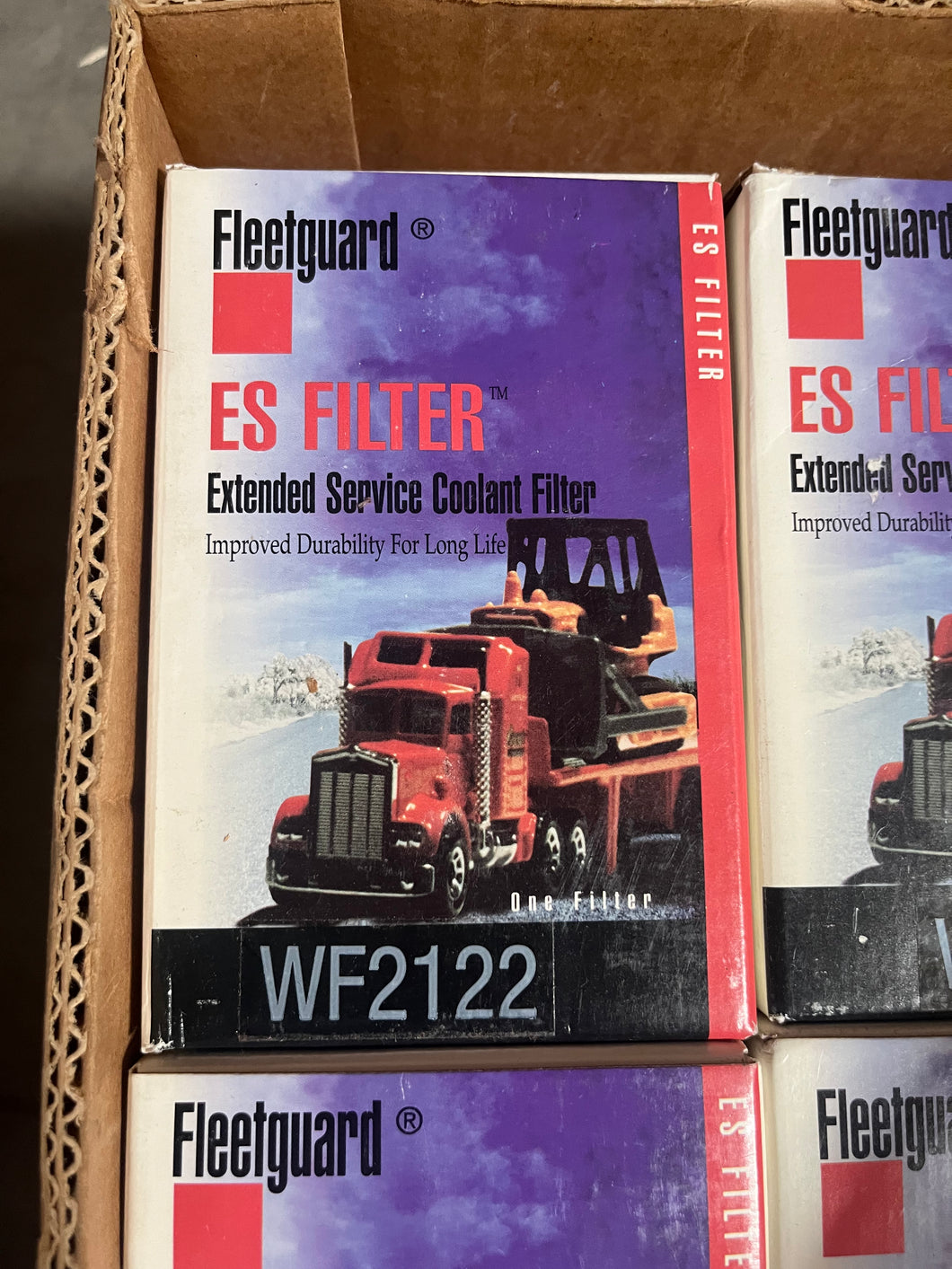 FleetGuard WF2122 Filter, Coolant Cummins 3098689,