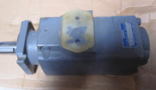 Load image into Gallery viewer, VICKERS GR-M1-09-5GT4-30-SD-JA-S86-J Hydraulic Motor
