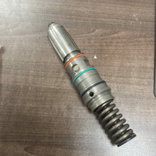 Load image into Gallery viewer, Cummins 3053124 Fuel Injector
