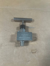 Load image into Gallery viewer, Noshok 402-MFAC Needle Valve
