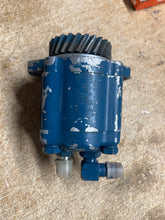 Load image into Gallery viewer, AHS IA256-AR-5/8-M14 Gear Pump
