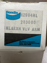 Load image into Gallery viewer, Bendix Brake 283080 INLET AND EXHAUST VALVE ASSY 2530-00-107-7726
