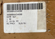 Load image into Gallery viewer, Military Standard 13207E6595 Gear Set, Bevel, Matched 3020-00-443-4690

