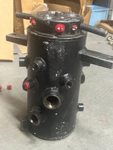 Load image into Gallery viewer, JLG 1001106975 COUPLING, ROTARY OIL 9 PORT
