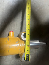 Load image into Gallery viewer, Caterpillar 04962945 Hydraulic Steering Cylinder
