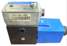 Load image into Gallery viewer, VICKERS DG4SLW-012A-H-60-S471 PILOT VALVE
