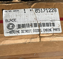 Load image into Gallery viewer, Detroit Diesel MTU 5171229 Fan, 6 Blade 26"
