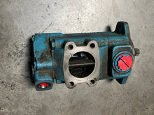 Load image into Gallery viewer, Vickers 2520V**C11-11CC20-LH Vane Pump USED Core

