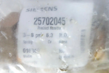 Load image into Gallery viewer, Siemans 25702045 Powermight actuator. Zone valve assy
