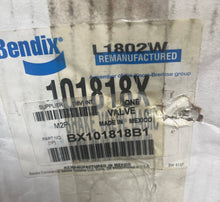 Load image into Gallery viewer, Bendix 101818B1 E-7 Valve 101818X
