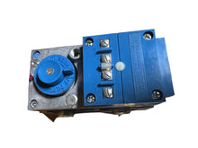 Load image into Gallery viewer, ITT MIDGITROL B57AA69 Valve, Gas 4810-00-398-5066
