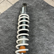 Load image into Gallery viewer, YAMAHA 5LP-23350-00 Yamaha Raptor 660 YFM Front Shock Absorber 01 OEM
