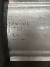 Load image into Gallery viewer, Bobcat 7001908 Hydraulic Gear Pump NOS
