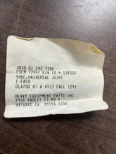 Load image into Gallery viewer, Dana 10-4-1183SX Steering Shaft End Yoke
