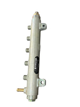 Load image into Gallery viewer, Bosch 8973036591 Left Fuel Injection Rail
