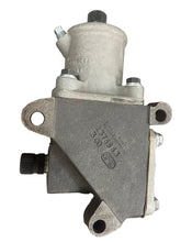 Load image into Gallery viewer, General Motors 2430053 Steering Gear 2530-01-042-4144, 2432262
