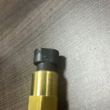 Load image into Gallery viewer, JOHN DEERE RE52722 TEMPERATURE SENSOR
