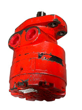 Load image into Gallery viewer, White Hydraulics RE18080200 Hydraulic Motor Used
